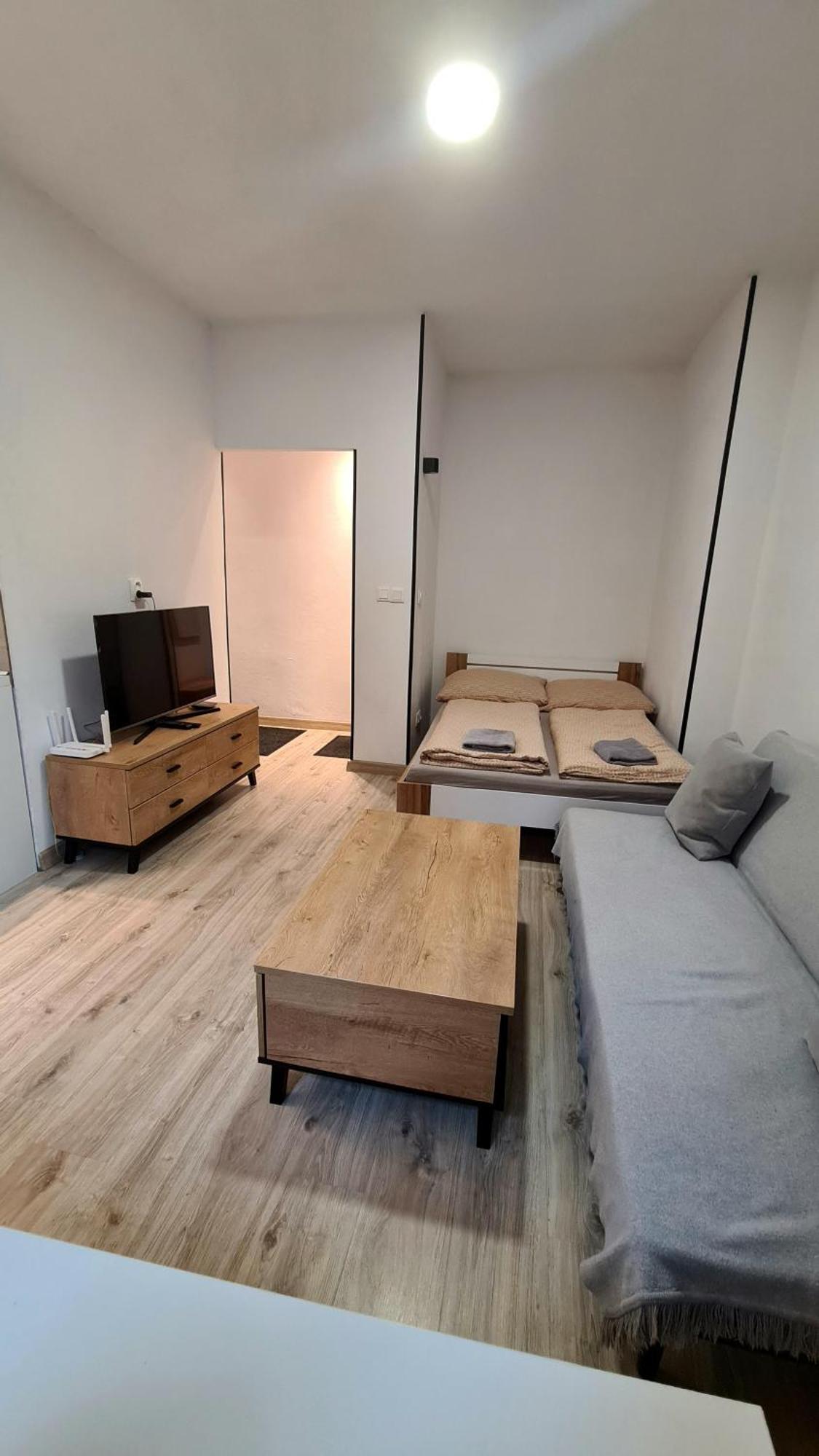 Apartman Bb-Centrum2 Банска-Бистрица Экстерьер фото